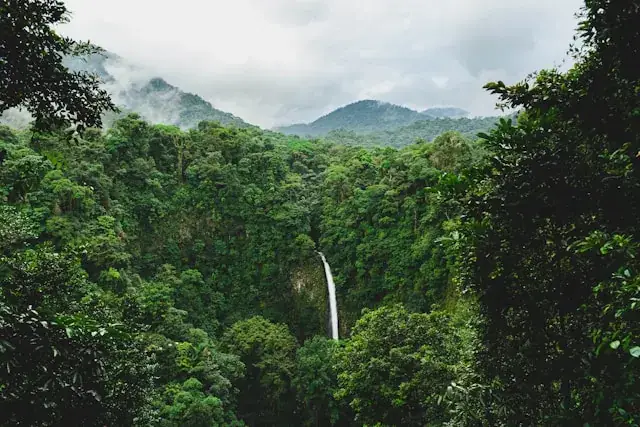 Cascade de La Fortuna près du volcan Arenal, Costa Rica