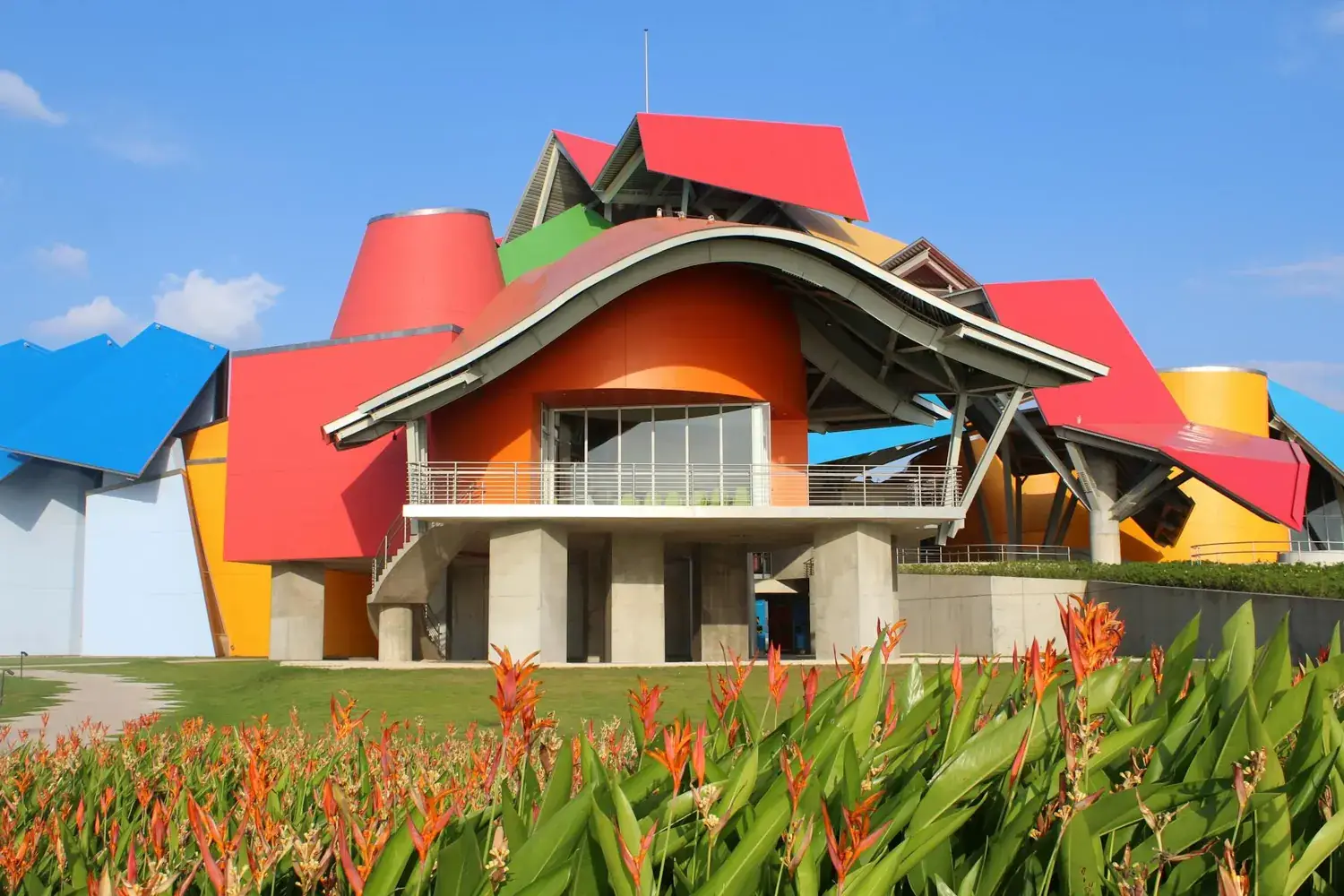 Le Biomuseo aux toits colorés signé Frank Gehry, Panama City