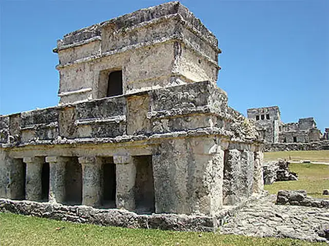 Ruines mayas de Tulum au Mexique, au bord de la mer des Caraïbes